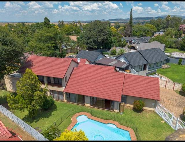 4 BEDROOM HOUSE FOR SALE IN BRACKENDOWNS
